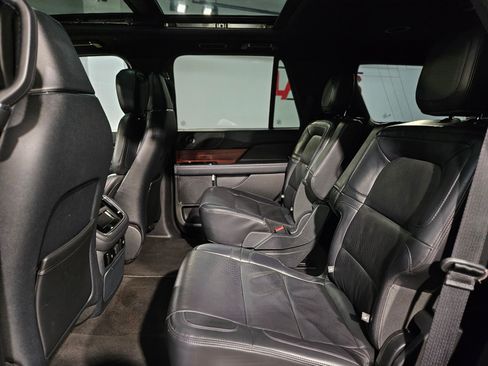 Used 2024 Lincoln Navigator Reserve image 36