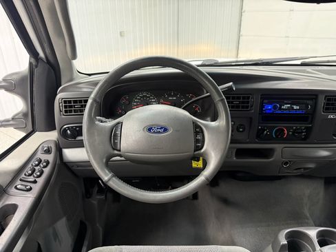 Used 2003 Ford Excursion XLT AWD/4WD image 19