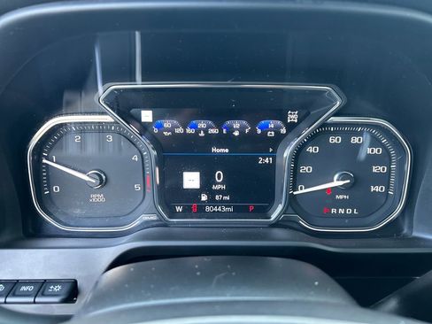 Used 2022 GMC Sierra 2500 AT4 w/ AT4 Premium Plus Package image 18