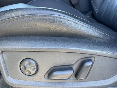 Used 2025 Audi Q5 2.0T Premium image 26