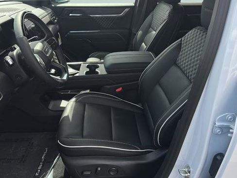 New 2026 GMC Acadia Denali w/ Super Cruise Package AWD/4WD image 9