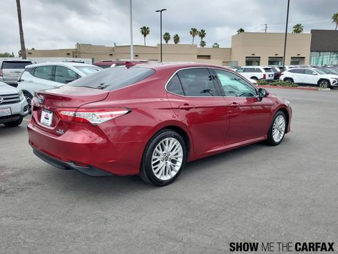 Used 2020 Toyota Camry XLE FWD image 4