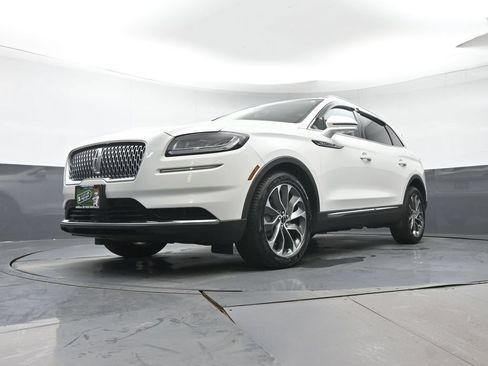 Used 2022 Lincoln Nautilus Reserve w/ Cargo Utility Package AWD/4WD image 29