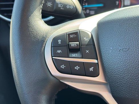 Used 2023 Ford Explorer XLT w/ Equipment Group 202A AWD/4WD image 21