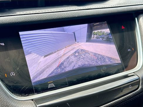 Used 2025 Cadillac XT6 Luxury AWD/4WD image 14