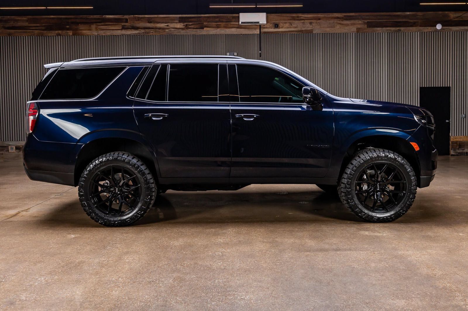 Used 2024 Chevrolet Tahoe RST w/ Luxury Package AWD/4WD image 11