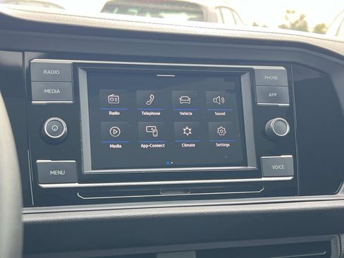 Used 2020 Volkswagen Jetta SE image 12