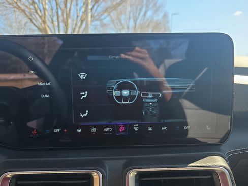 Used 2024 Ford Mustang Premium image 21