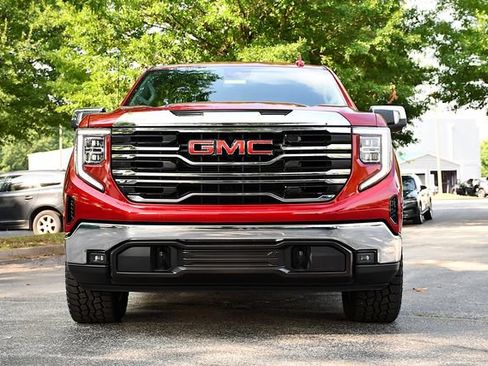 Used 2023 GMC Sierra 1500 SLT w/ SLT Premium Package AWD/4WD image 2