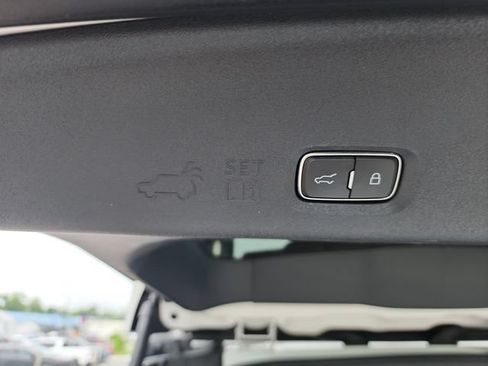 Used 2025 Ford Expedition Max Platinum AWD/4WD image 16