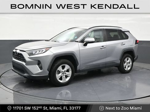 Used 2021 Toyota RAV4 XLE FWD image 1