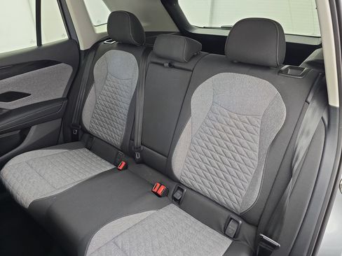 Used 2025 Volkswagen Tiguan S image 13