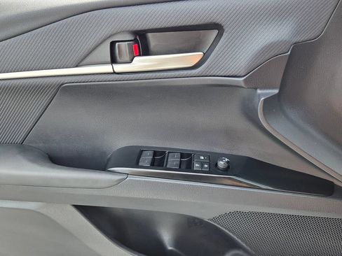 Used 2025 Toyota Camry SE w/ Convenience Package FWD image 28