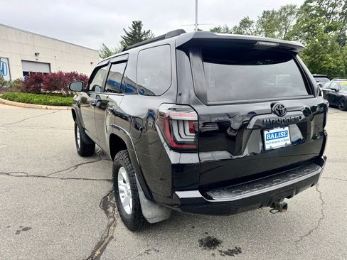 Used 2017 Toyota 4Runner SR5 Premium AWD/4WD image 4