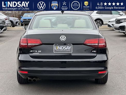 Used 2017 Volkswagen Jetta SE image 5