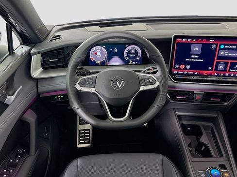 New 2026 Volkswagen Tiguan SE R-Line image 23