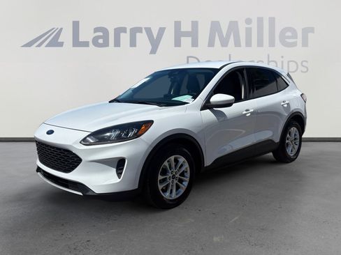 Certified 2021 Ford Escape SE FWD image 1