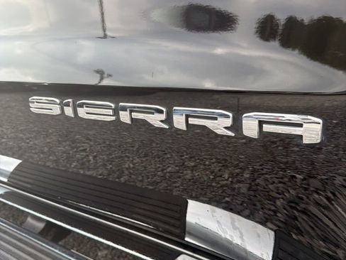 Used 2024 GMC Sierra 1500 SLT w/ SLT Premium Plus Package image 41
