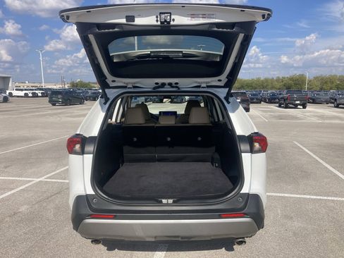 Used 2024 Toyota RAV4 Limited image 21