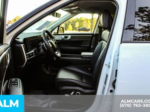 Used 2025 Hyundai Santa Fe SEL FWD image 17