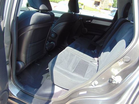 Used 2011 Honda CR-V SE image 3