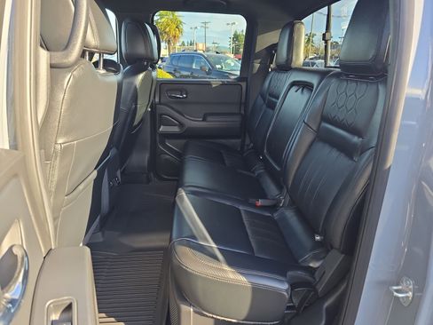 Used 2022 Nissan Frontier PRO-4X w/ Pro-4X Premium Package image 27