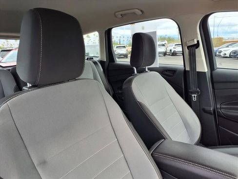 Used 2018 Ford Escape S image 18