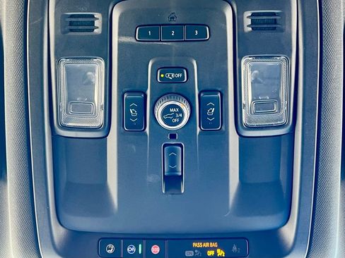 Used 2024 Chevrolet Tahoe Premier image 27