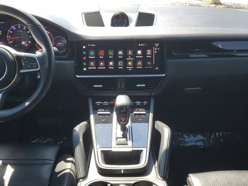 Used 2022 Porsche Cayenne image 20