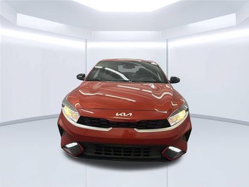 Certified 2023 Kia Forte GT-Line FWD image 3