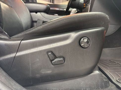Used 2019 Jeep Grand Cherokee Limited AWD/4WD image 6