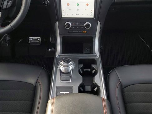 Certified 2024 Ford Edge ST-Line image 30