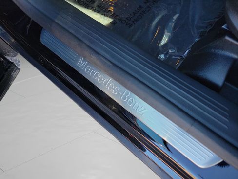 Certified 2025 Mercedes-Benz GLB 250 image 31