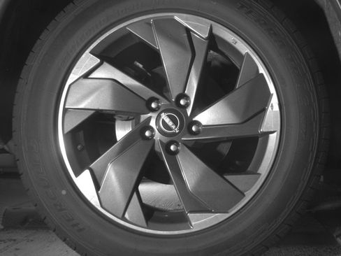 Used 2025 Nissan Rogue SV AWD/4WD image 15