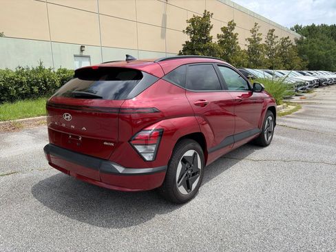 Used 2025 Hyundai Kona SEL FWD image 6