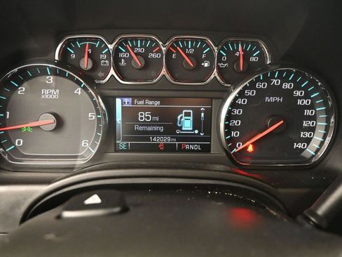 Used 2019 Chevrolet Tahoe LT image 36