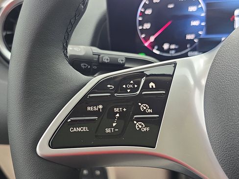 New 2026 Mercedes-Benz GLB 250 image 18