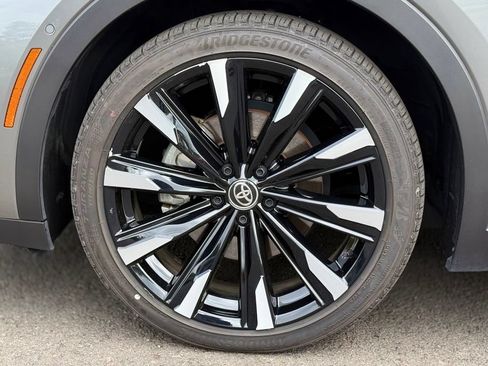 Certified 2026 Toyota Crown Platinum AWD/4WD image 9
