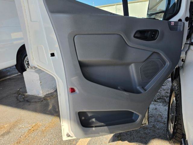 Used 2019 Ford Transit 150 148 Medium Roof RWD image 27