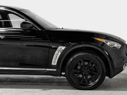 Used 2016 INFINITI QX70 3.7 image 11