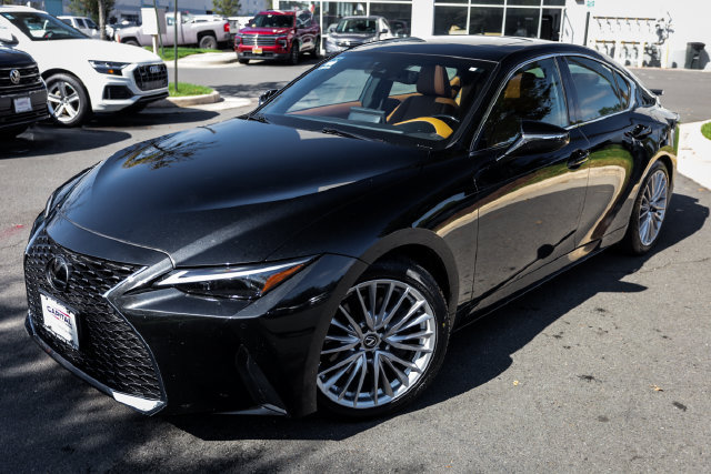 Used 2022 Lexus IS 300 AWD w/ Premium Package image 6