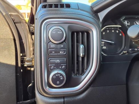 Used 2021 GMC Sierra 1500 SLE image 25