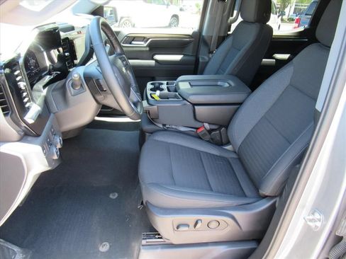 Used 2024 Chevrolet Silverado 1500 LT AWD/4WD image 16