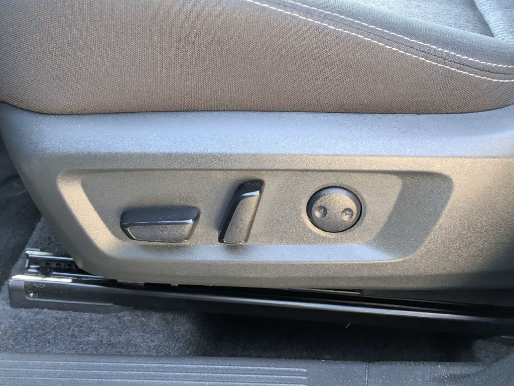 Used 2026 Nissan Rogue SV w/ Cold Weather Package FWD image 18