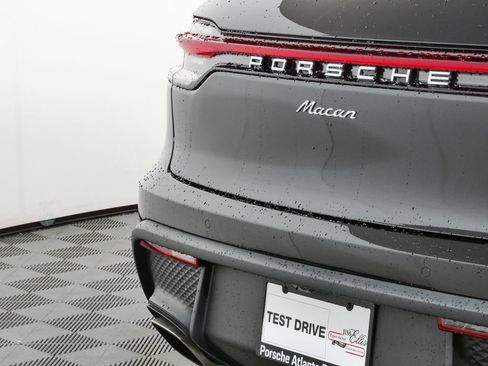 New 2026 Porsche Macan AWD/4WD image 38