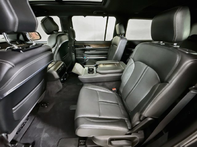 Used 2023 Jeep Grand Wagoneer L 4WD image 25