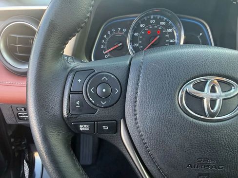 Used 2014 Toyota RAV4 Limited image 18