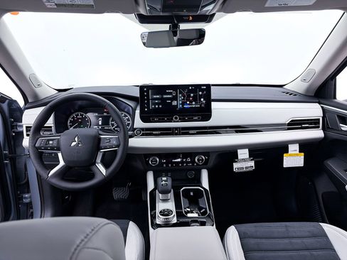 New 2026 Mitsubishi Outlander SE FWD image 19
