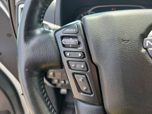 Used 2022 Nissan Frontier SV AWD/4WD image 23