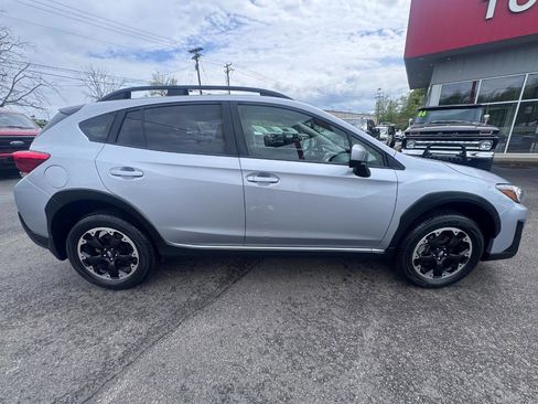 Used 2021 Subaru Crosstrek 2.0i Premium w/ Moonroof Package AWD/4WD image 2